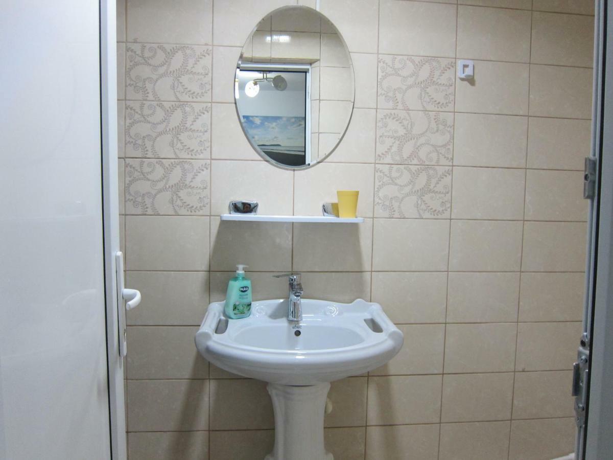 ホテルCasa Gherghisan コスティネシュティ エクステリア 写真