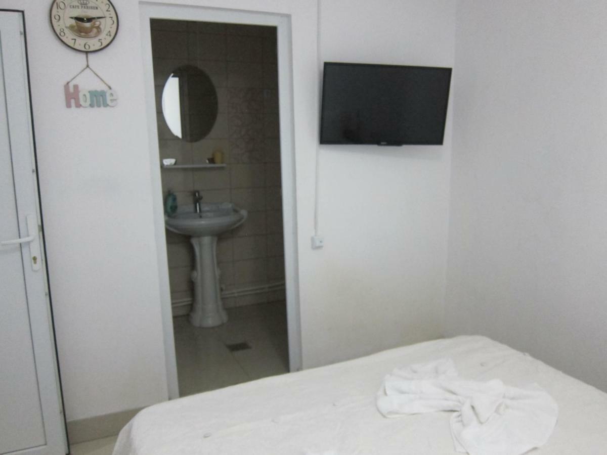 ホテルCasa Gherghisan コスティネシュティ エクステリア 写真