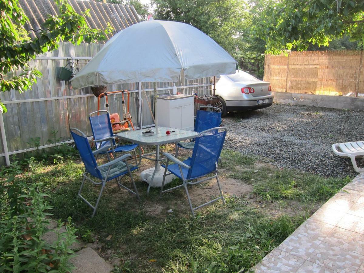 ホテルCasa Gherghisan コスティネシュティ エクステリア 写真