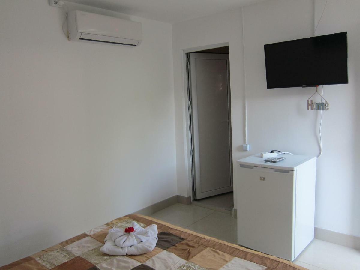 ホテルCasa Gherghisan コスティネシュティ エクステリア 写真